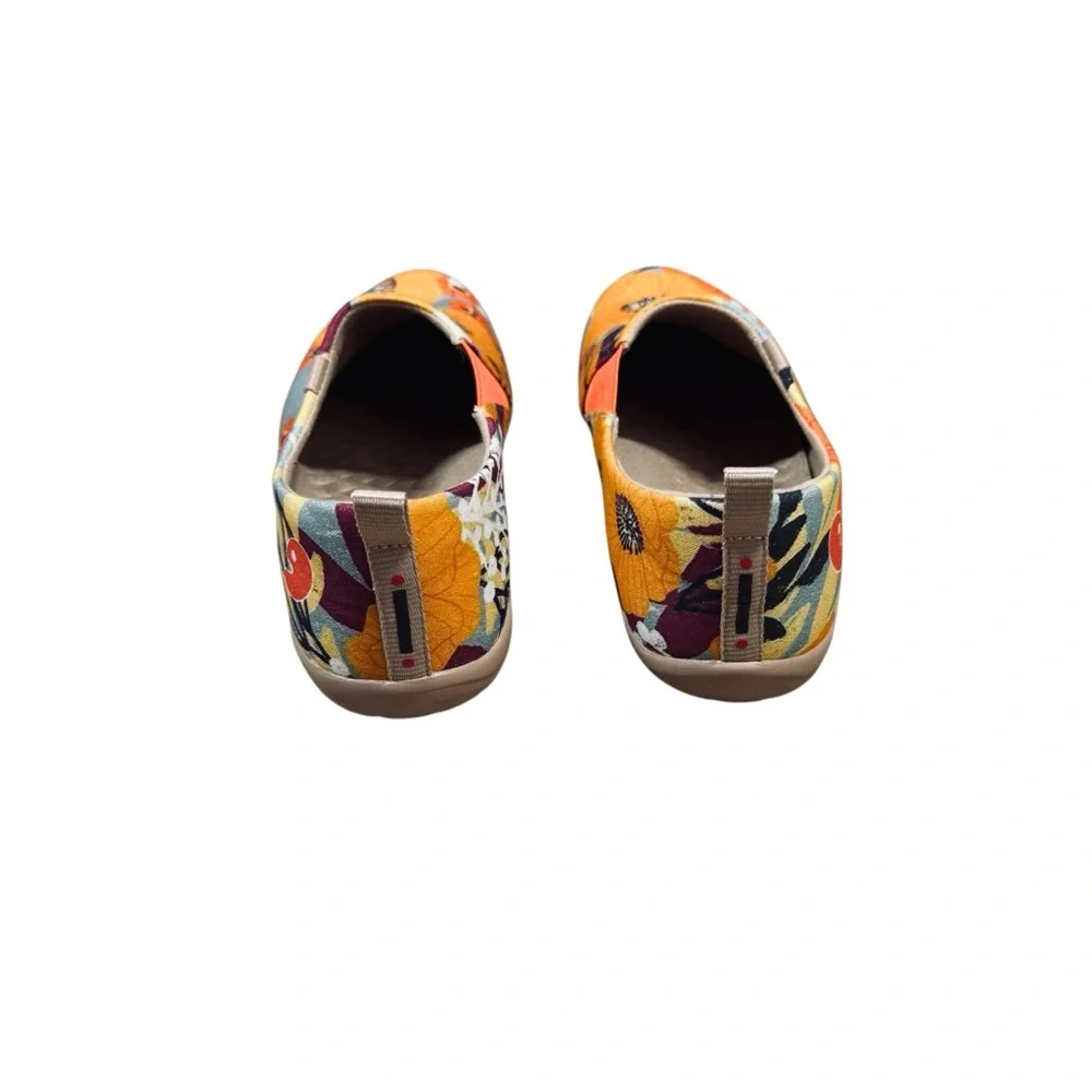 UIN Marigolds Toledo Floral Canvas Slip Ons